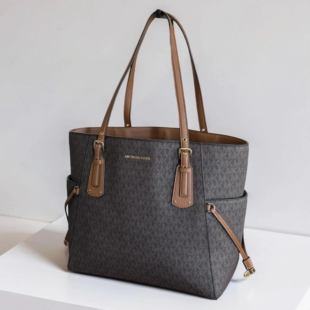 Michael Kors Voyager East West Tote Bag! EUC!! - Picture 2 of 15